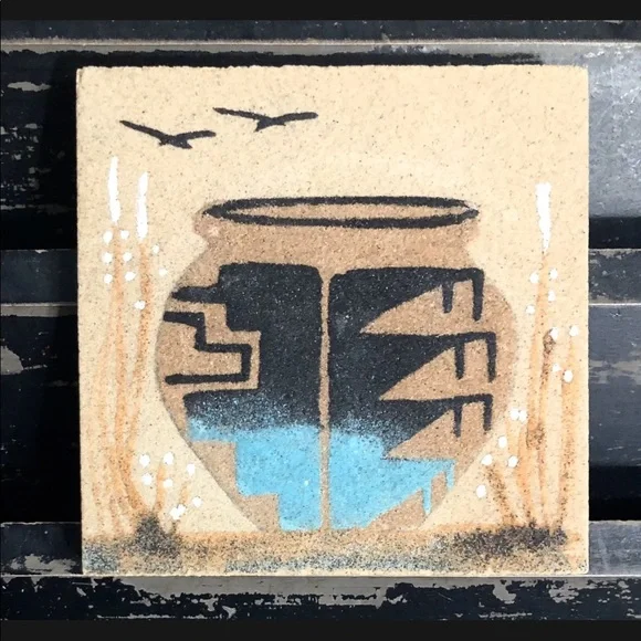 SMITHSONIAN MUSEUM Vintage Navajo Native American Vase & Eagles Sand Painting - Picture 1 of 2